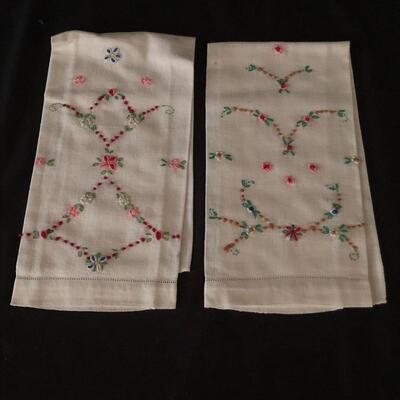 Lot 167 - Vintage Linens