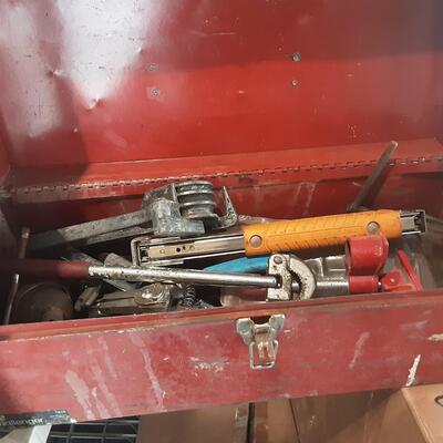 lot 178 - Red Toolbox and tools contents