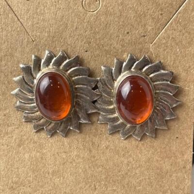 K678 Sterling Silver Amber Sunburst Style Earring and Pendant Set