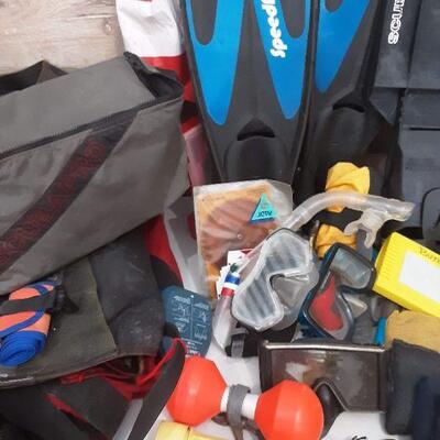 lot 197 - Scuba gear, eqpt, bags