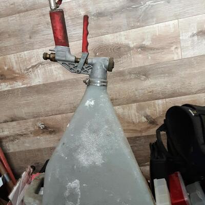 lot 202 - Hopper spray gun
