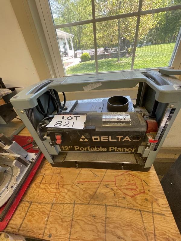821Delta Portable Planer Model 22540