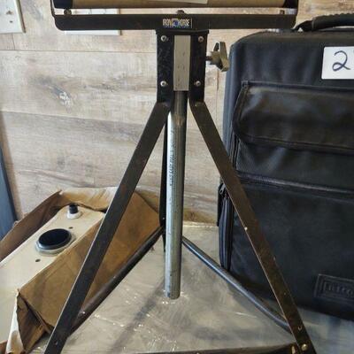 lot 235 - Tripod for construction