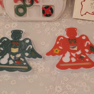 Lot 69: New Christmas Deco, Games and little Plushes