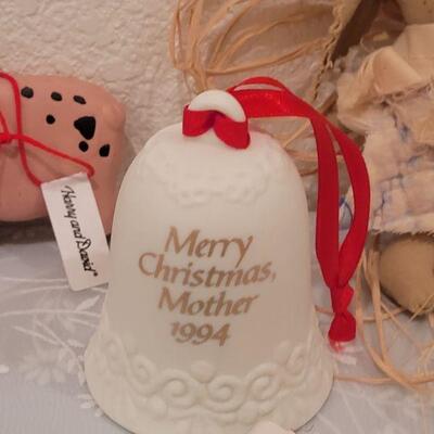 Lot 83: Vintage Christmas Ornaments 