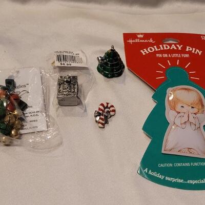 Lot 107: New Christmas Brooch, Candy Cane Charm/Token, Prayer/Wish Boxes and Earrings 