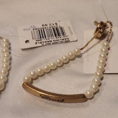 Lot 108: New Girls Bracelets 