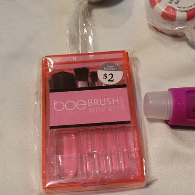 Lot 109: New Lip Gloss, Ponytail Holders and Mini Make up Brush Set