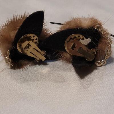 Lot 121: Vintage Fur Collar Clips and Rosette 