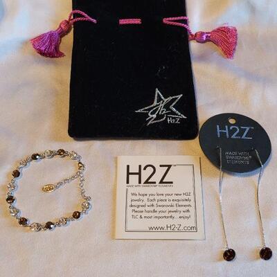 Lot 126: New H2Z (Swarovski Elements) Smoky Topaz Bracelet and Earrings