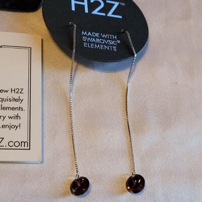 Lot 126: New H2Z (Swarovski Elements) Smoky Topaz Bracelet and Earrings