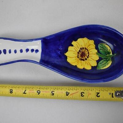 3 pc Kitchen Ceramics: Blue Tea Pot & Spoonrest, Sunflower & Blue