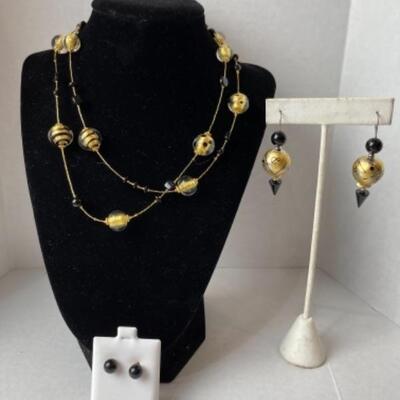 K694 Black And Gold Artisan Glass Beaded Necklace and Earring Set 