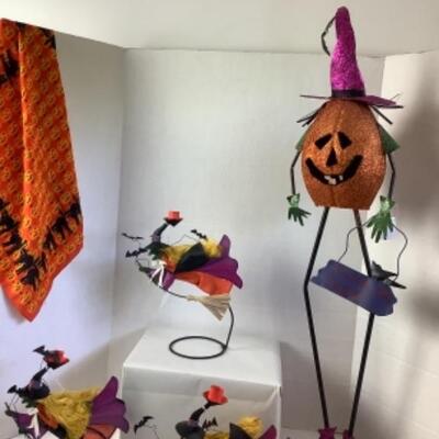 G - 852. Wicked Halloween Lot 