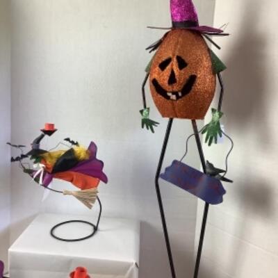 G - 852. Wicked Halloween Lot 