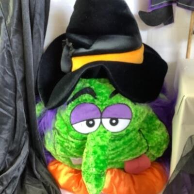 G - 854. â€œ Witch â€œ Way Do You Go