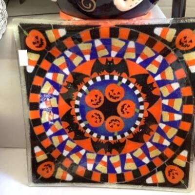 G - 859. Halloween Party Lot 