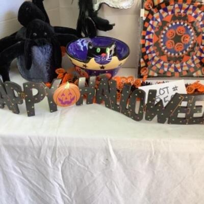 G - 859. Halloween Party Lot 