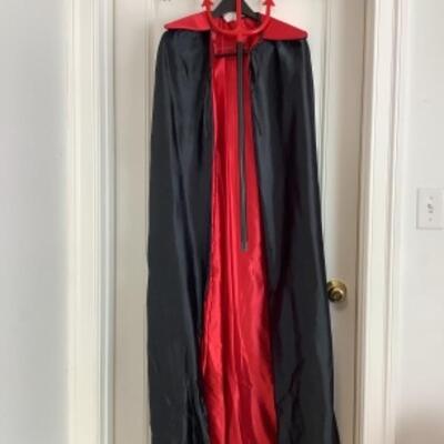 G - 864 Lot of Costumes ( 5 ) 