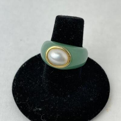 K711 14k Yellow Gold Pearl Jade Ladies Ring 