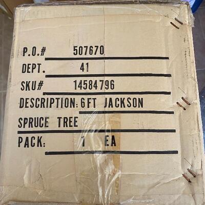 CHRISTMAS TREE in original box - 6' Jackson Spruce Artificial Christmas Tree 