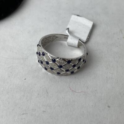 K716 14k White Gold Blue Stone Ladies Ring 