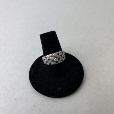 K716 14k White Gold Blue Stone Ladies Ring 