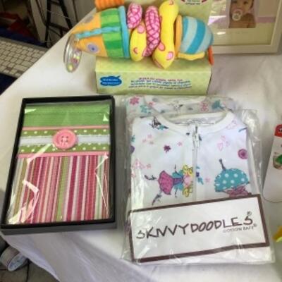 G - 867. Sugar N Spice Lot 