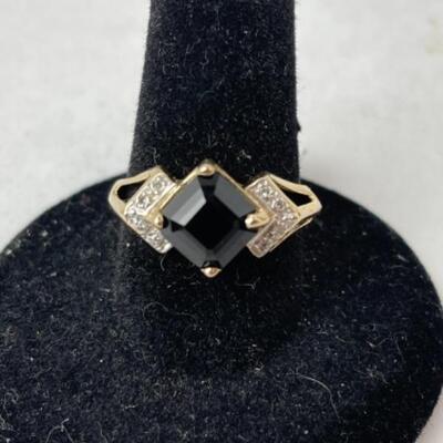 K724 14k Yellow Gold Black Onyx Diamond Ladies Ring 