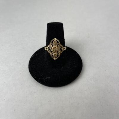 K725 14k Yellow Gold Filigree Diamond Cut Ladies Ring. 