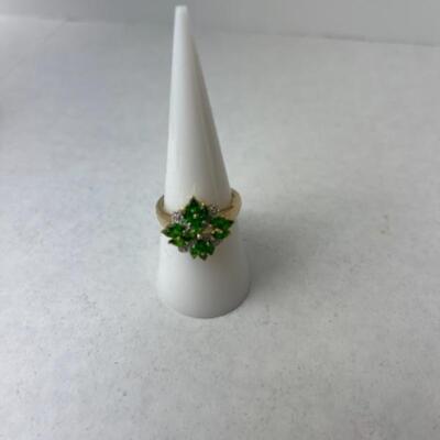 K728 14k Yellow Gold Emerald & Diamond Cluster Ring 