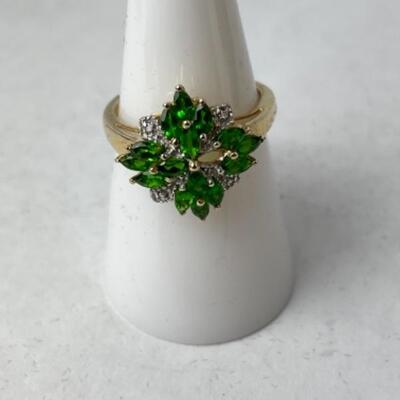 K728 14k Yellow Gold Emerald & Diamond Cluster Ring 