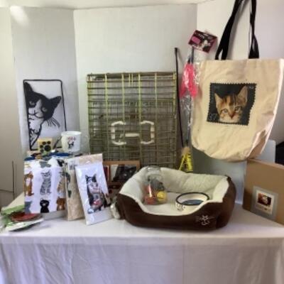 G - 872 Gone to the Cats