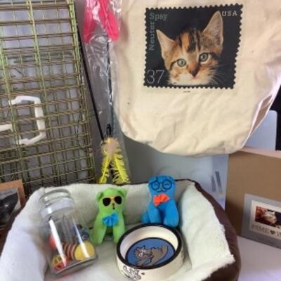 G - 872 Gone to the Cats