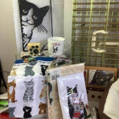 G - 872 Gone to the Cats