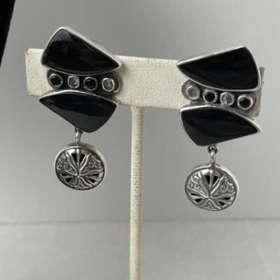 K732 Sterling Silver Leather Necklace with Onyx Clip Earrings 
