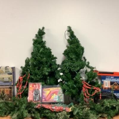 G - 877 â€œ Everything Christmas â€œ 