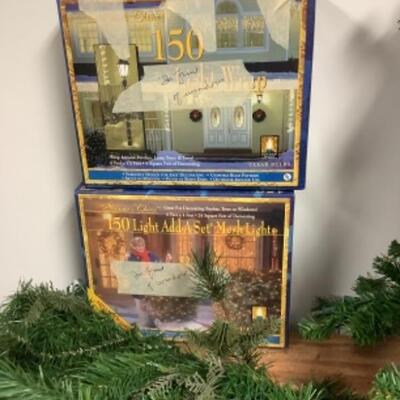 G - 877 â€œ Everything Christmas â€œ 