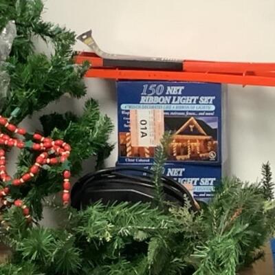 G - 877 â€œ Everything Christmas â€œ 