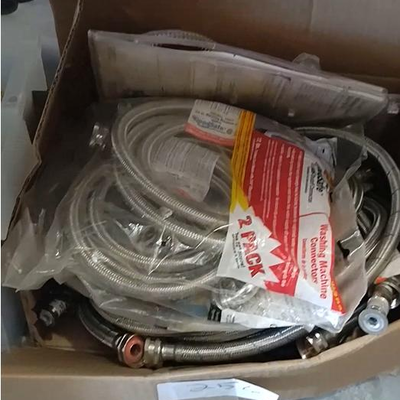lot 256 - 16 asstd hoses. Washing machine  connectors,  gas appliance hookup, 
