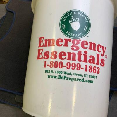 #250 Emergency Bucket & Car Mats