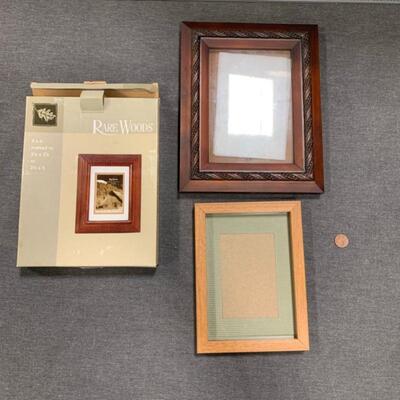 #323 Picture Frames