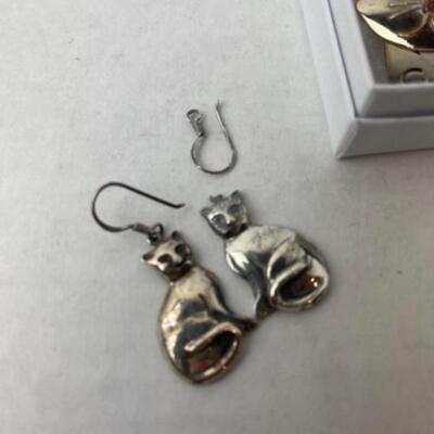 K754 Sterling Silver 6 Cat Pin and Earrings Set 