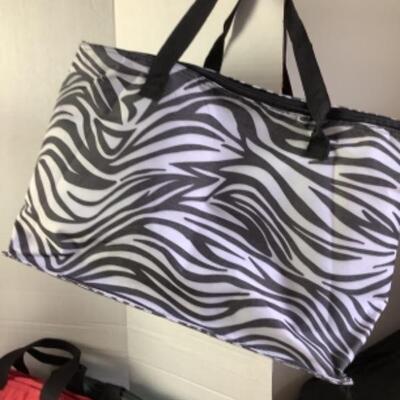 G - 895  A Day At the Grocery Store 