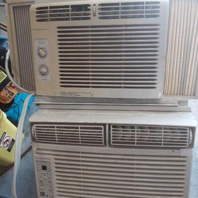 lot 271 - Two(2) Frigidaire window unit air conditioners - run cold