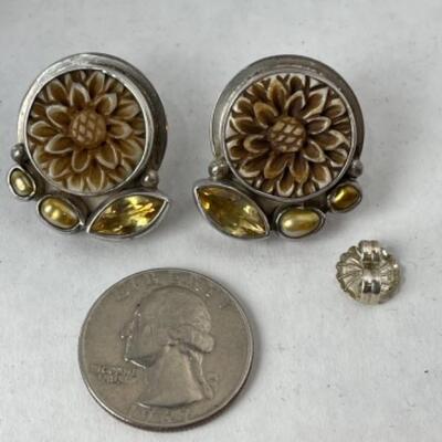 K758 Silver White Stone & Sterling Carved Pierced Earring Set 