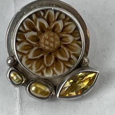 K758 Silver White Stone & Sterling Carved Pierced Earring Set 