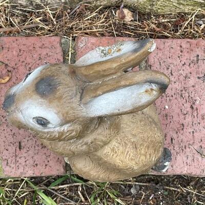 Garden art concrete bunny rabbit statue