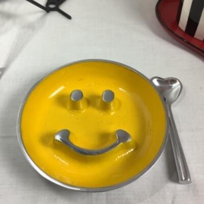 N - 908 Smile Be Happy Lot