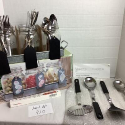 K - 910 Kitchen Essentials 